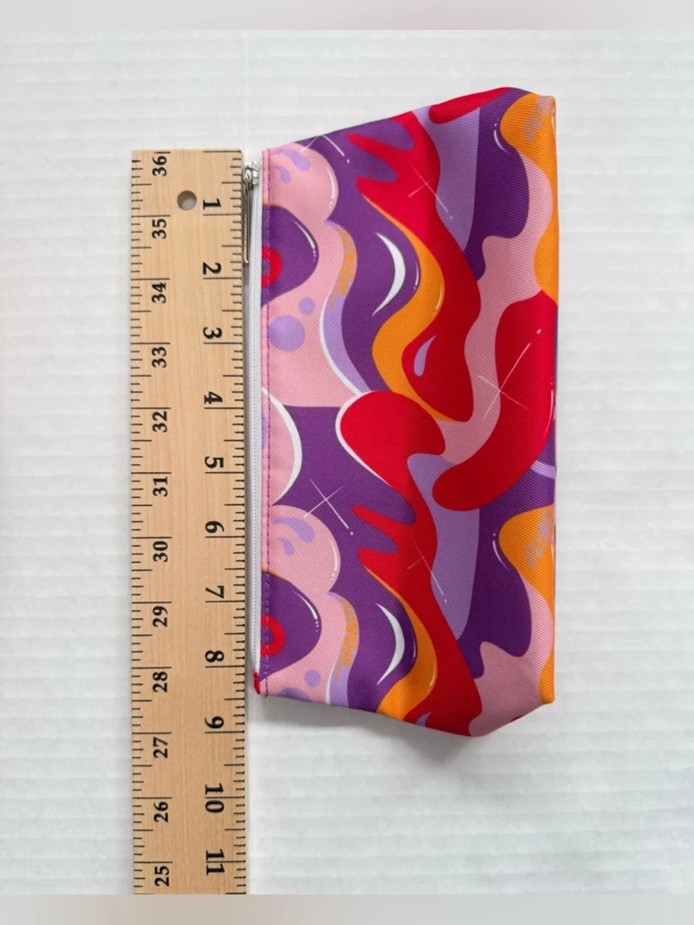 Clinique Abstract Lips Pop-Art Print Cosmetic Makeup Pouch